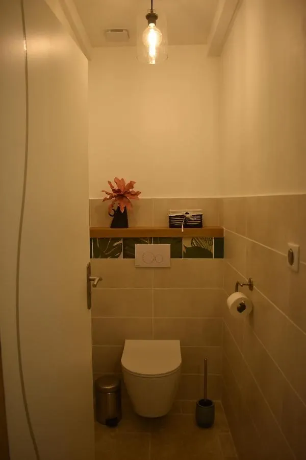 Chambre Au Calme Avec Spa Privatif Gratuit Sud Aveyron Les Palmiers Des Causses Saint-Rome-de-Tarn Отель типа 