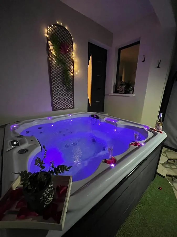Chambre Au Calme Avec Spa Privatif Gratuit Sud Aveyron Les Palmiers Des Causses Saint-Rome-de-Tarn Франция