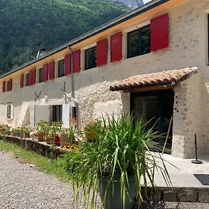 la-bergerie-a-menee.hotels-rhonealpes.com/